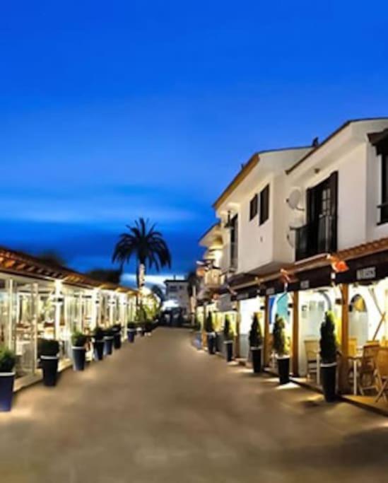 Marina Beach Aiguadolc Sitges Bagian luar foto
